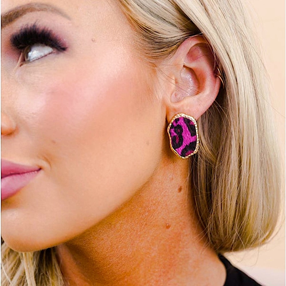 🆕🌿l🩷RUE27: PINK LEOPARD Print Leatherette Post Stud Earrings